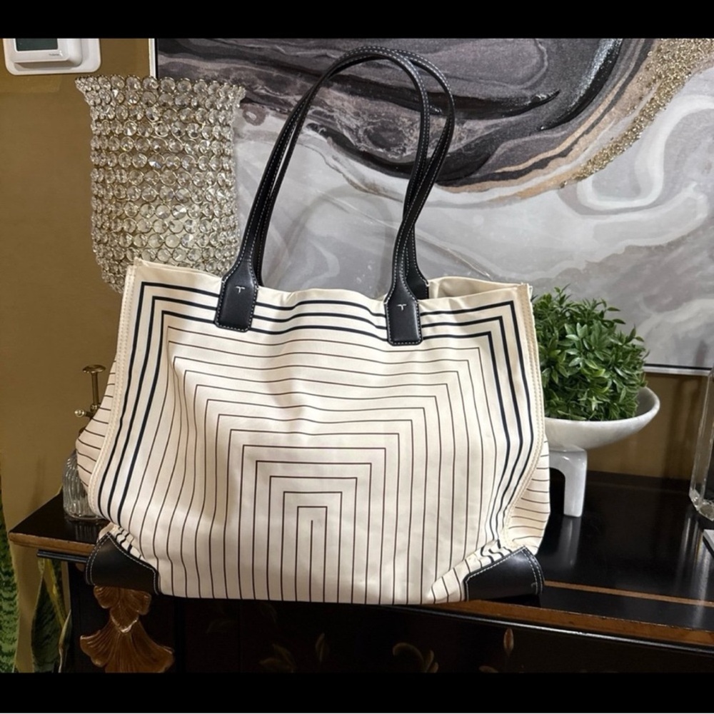 Tory Burch Ella Tote - Picture 2 of 4